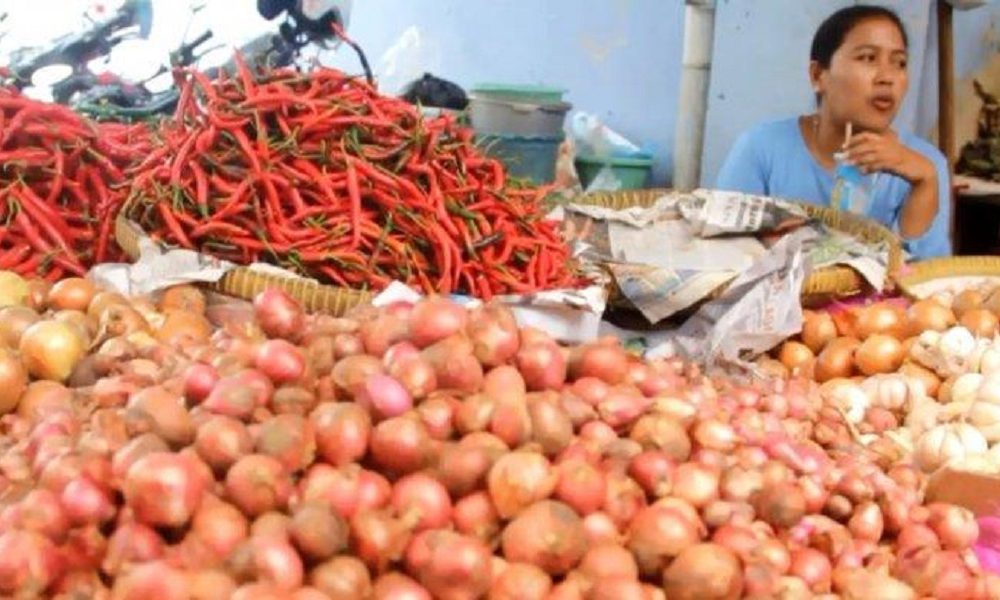 Harga Bawang Putih  di Pasar Cirebon Masih Tinggi, Cabai Merah Naik, Pelanggan Pun Protes