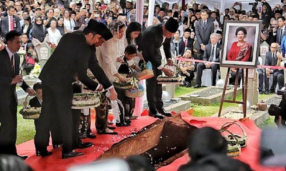Ibu Ani Yudhoyono Sengaja Dibuat Tidur Sebelum Meninggal, Ternyata Ini Tujuan Medisnya