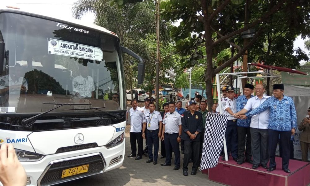 Mudahkan Masyarakat Ke Bandara Kertajati, Pemda Kota Cimahi Resmikan Damri Cimahi-Kertajati