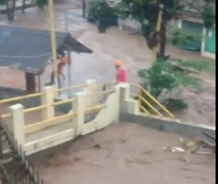 Jelang Tahun Baru Cimareme Diterjang Banjir, Bupati Bandung Barat KCIC Harus Bertanggungjawab