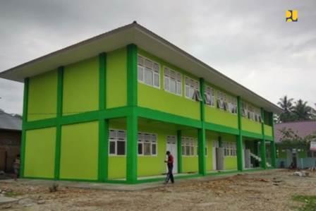 Pemerintah melalui Kementerian Pekerjaan Umum dan Perumahan Rakyat (PUPR) selama tahun 2019 telah melakukan rehabilitasi dan renovasi sekolah, madrasah, perguruan tinggi, pasar dan membangun sarana prasarana olahraga