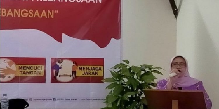 Anggota Dewan Perwakilan Rakyat Daerah (DPRD) Provinsi Jawa Barat dari Fraksi PDI Perjuangan, Dra. Hj. Elin Suharliah, M.Si