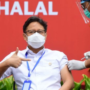 Vaksinasi COVID-19 Untuk Lansia