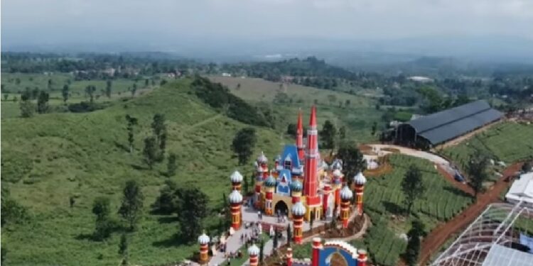 Objek wisata D'Castello Ciater Subang