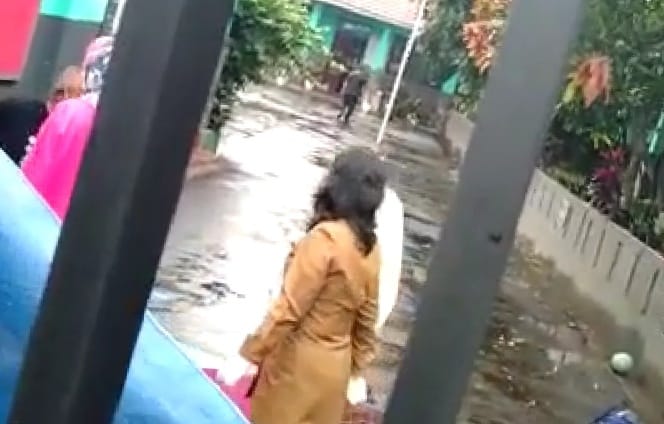 Mantan Suami Tusuk Seorang Guru Perempuan SDN 032 Tilil Bandung Hingga Tewas