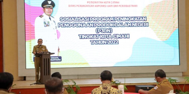 Plt. Wali Kota Cimahi, Letkol (Purn) Ngatiyana, dalam sambutannya saat membuka kegiatan Sosialisasi Program P3DN di Technopark Cimahi, Senin (11/4/2022)