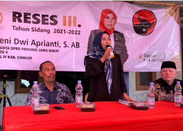 DPRD Jabar Weni Dwi Aprianti Laksanakan Reses III Tahun Sidang 2021-2022 di Kecamatan Pacet Kabupaten Cianjur