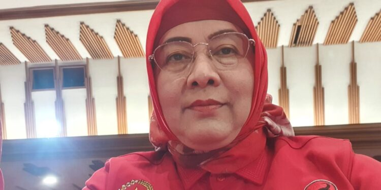 Anggota DPRD Jabar Fraksi PDI Perjuangan, Hj. Iis Turniasih turut hadir dalam rapat koordinasi yang digelar DPD PDI Perjuangan Jawa Barat, di Hotel Savoy Homann, Selasa 25 Juli 2023.