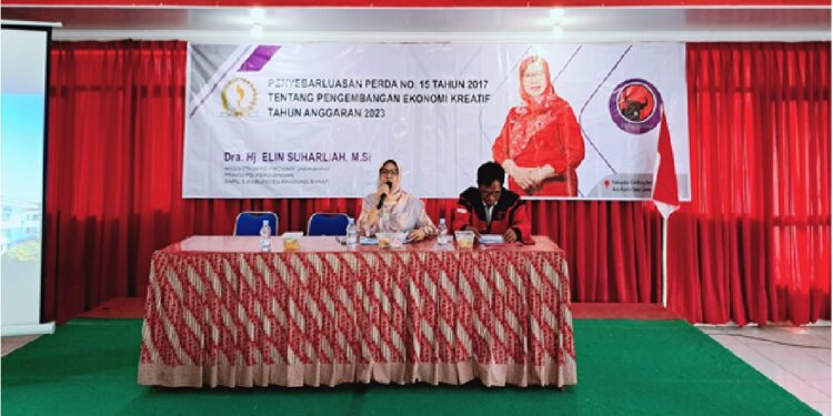 Anggota DPRD Provinsi Jawa Barat Hj Elin Suharliah menggelar sosialisasi penyebarluasan Peraturan daerah tentang ekonomi kreatif