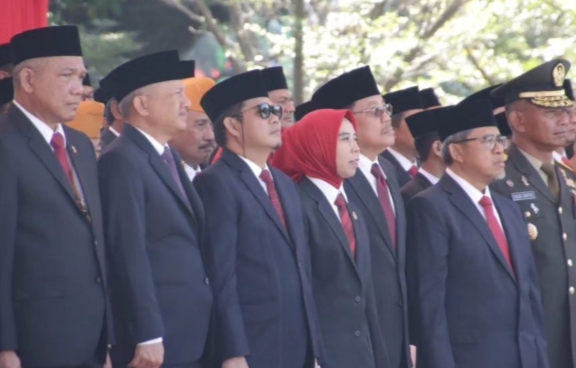 Wakil ketua DPRD Jabar, Ineu Purwadewi saat menghadiri acara HUT RI ke-78 2023 di Lapangan Gasibu Bandung, Kamis 17 Agustus 2023