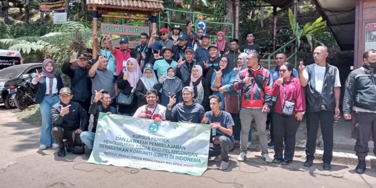 Perhutani Terima Kunjungan Forest Research Institute Malaysia di Lembang