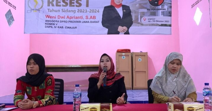 Weni Dwi Aprianti gelar Reses I tahun sidang 2023-2024 di desa Cikanyere, Kecamatan Sukaresmi Kabupaten Cianjur, Minggu 15 Oktober 2023