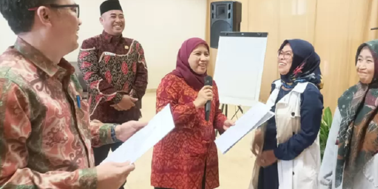 Wakil Ketua Komisi VIII DPR RI Diah Pitaloka Apresiasi Antusiasme UMKM Cianjur dalam Sertifikasi Halal