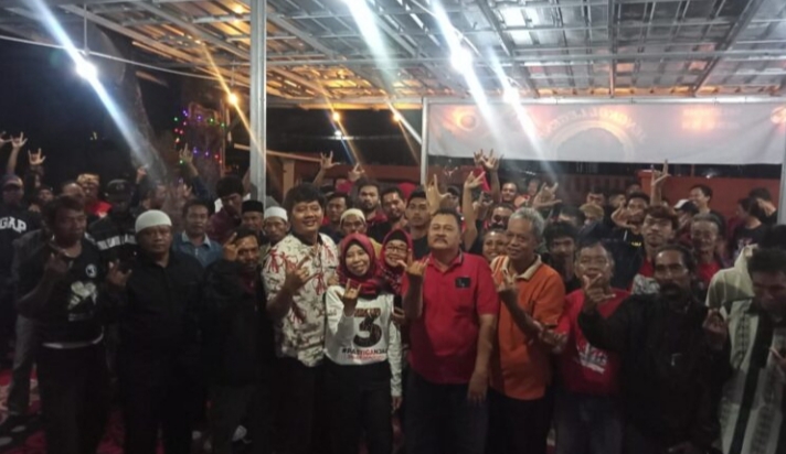 Ineu Purwadewi bersama Kresna Humaniora sosialisasikan program capres Ganjar Pranowo kepada masyarakat di Kabupaten Majalengka