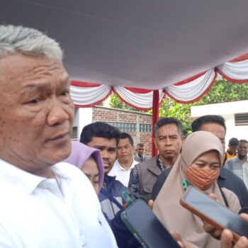 Pj Walikota Bandung, Bambang Tirtoyuliono menyampaikan gagasan mengenai pembentukan BPBD Kota Bandung. (Foto: Gilang Fathu Romadhan)