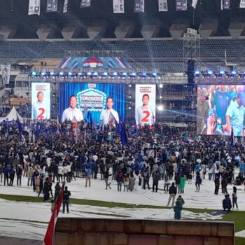 Prabowo dan Gibran Sambut Meriah Temu Kader dan Relawan di Bandung