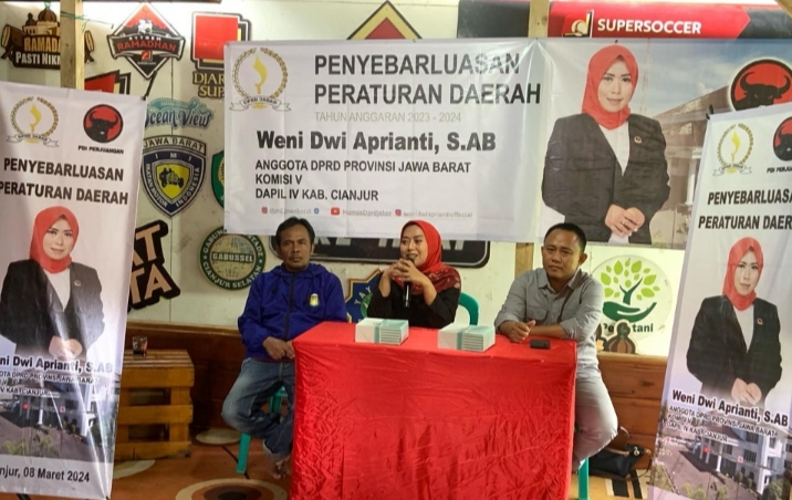 Anggota Komisi IV DPRD Jabar, Weni Dwi Aprianti sosialisasi perda di Kecamatan Cibinong, Kabupaten Cianjur, Jumat 8 Maret 2024