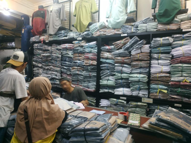 Tangkapan foto suasana Pasar Andir, Kota Bandung pada Senin, (18/3/2024).