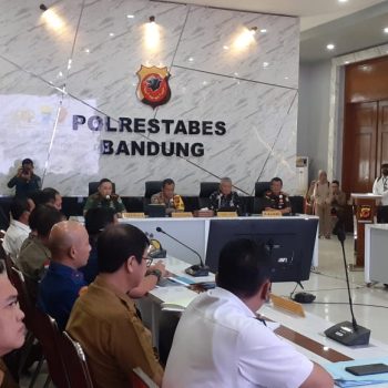 Tangkapan foto Operasi Ketupat Lodaya pada Senin, (1/4/2024) di Mapolrestabes Kota Bandung.