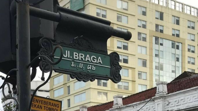 Tangkapan foto Jalan Braga, Kota Bandung pada Selasa, (30/4/2024).