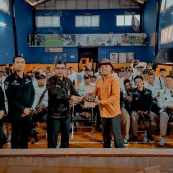 Kepala Desa Kertawangi Steve Ewon apresiasi kunjungan studi komparatif dari Kabupaten Bangli, Provinsi Bali, Minggu 2 Juni 2024