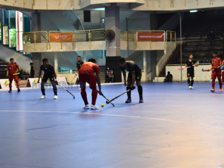 Laga Tim Hockey Putra Jabar vs Jateng di Gedung Serbaguna UNIMED (03/09/2024)/Farhan Dentamayall