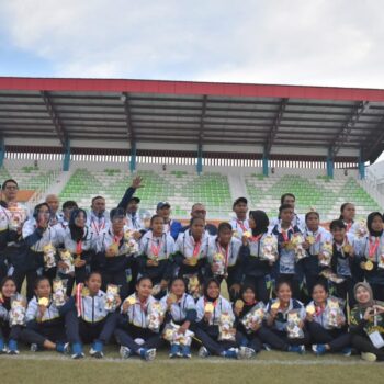 Tim Sepakbola Putri & Official Jawa Barat Usai Pertandingan Melawan DKI (14/09/2024) /Farhan Dentamayall