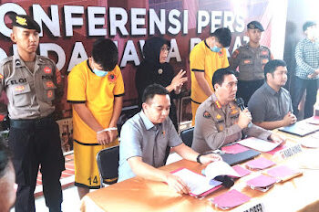 Tangkapan foto konferensi pers Polda Jawa Barat mengungkap kasus dugaan tindak pidana perjudian online
