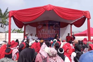 Tuti Turimayanti Dorong Dukungan untuk Hengky-Ade Melalui Gerak Jalan Kebangsaan di Bandung Barat 6