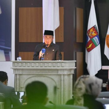 Tangkapan foto Bey Machmudin