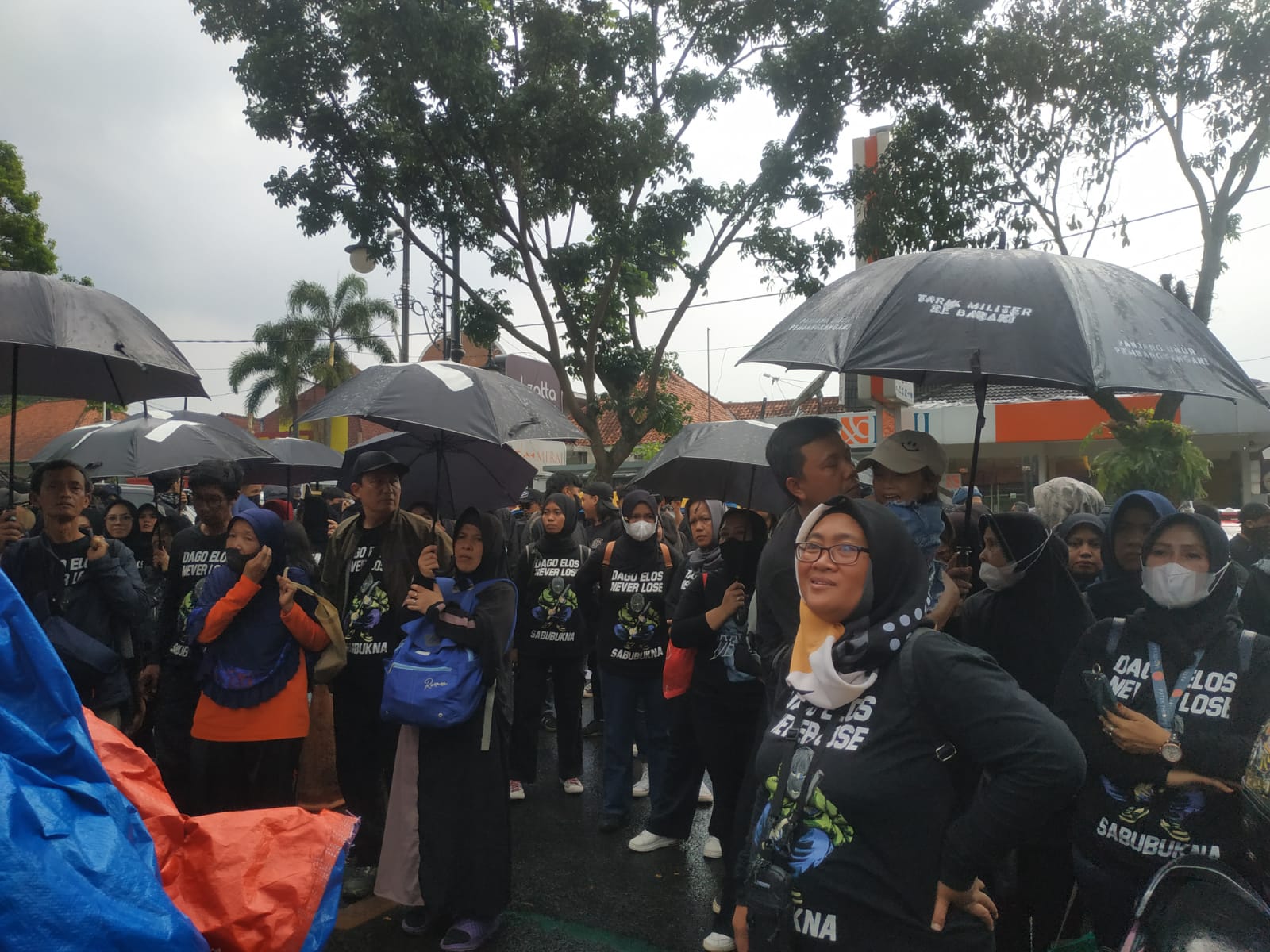 Tangkapan foto warga Dago Elos