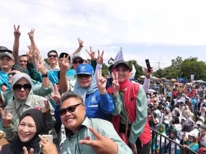 Nia Purnakania Hadiri Kampanye Akbar Paslon Bupati-Wakil Bupati Bandung Dadang Supriatna-Ali Syakieb 2
