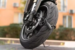 Apakah Ban Tubeless Perlu Cairan Antibocor? Simak Penjelasannya! 9
