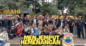 Ratusan Relawan Paslon Nomor urut Dua rayakan kemenangan.