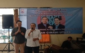 Pasangan Walikota dan Wakil Walikota Cimahi Terpilih Ngatiyana - Adhitia Yudhistira hadiri syukuran kemenangan tingkat Kecamatan Cimahi Utara, Rabu, 11/12/2024.