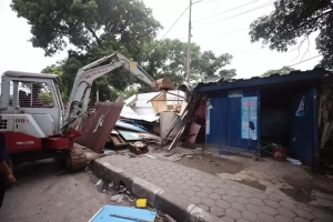 Penertiban Bangunan Liar di Jalan Ibrahim Adjie Kota Bandung: Langkah Tegas Satpol PP 5
