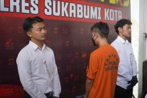 Tangkapan foto konferensi pers korupsi dana mantan Sekdes di Sukabumi