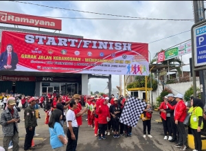 Peringati Hari Ibu, DPRD Jabar Tuti Turimayanti Gelar Gerak Jalan Kebangsaan 4