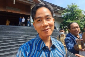 Pengurus Masjid Klarifikasi Isu Paspampres Usir Jemaah Saat Gibran Salat Jumat 11