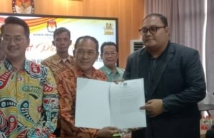 KPU Kota Cimahi Tetapkan Pasangan Ngatiyana - Adhitia Yudhistira sebagai Walikota dan Wakil Walikota Cimahi terpilih.