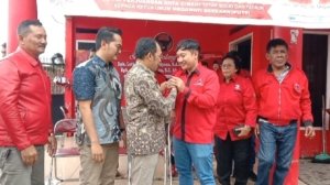 Pasangan Walikota dan Wakil Walikota Cimahi terpilih Ngatiyana Adhitia Yudhistira disambut hangat Ketua dan pengurus DPC PDI Perjuangan Kota Cimahi, Rabu 22/01/2025.