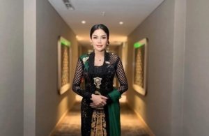 Nikita Mirzani merayakan momen hari Kartini (Sumber instagram: (@nikitamirzanimawardi_172)
