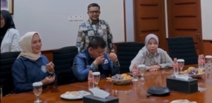 DPRD Jabar Ineu Purwadewi Mengikuti Kunjungan Komisi III ke BJB Cabang Garut 6