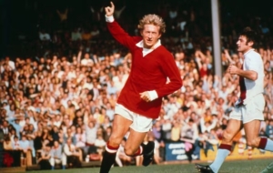 Kabar Duka Sepak Bola: Denis Law, Legenda Manchester United, Berpulang di Usia 84 Tahun 4