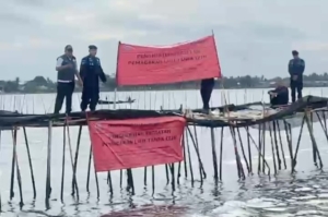 Kementerian Kelautan dan Perikanan Tindak Tegas Pemagaran Laut Ilegal di Perairan Tangerang 9
