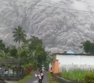 Gunung Semeru (Sumber: Dok Humas BNPB)