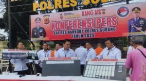 Tangkapan foto konferensi pers penangkapan pengedar sabu oleh Polres Subang (Sumber: Polres Subang).