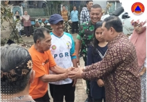 Pj Bupati Sumedang Tinjau Lokasi Kebakaran di Cipacing, Janjikan Bantuan untuk Korban 9