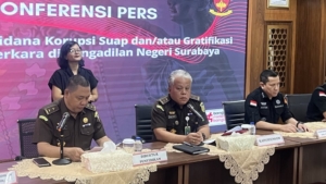 Kejagung Tangkap Mantan Ketua PN Surabaya: Skandal Suap Vonis Ronald Tannur Terkuak 7
