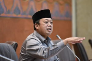 Nusron Wahid Klarifikasi: Bukan Pemilik Pelat Mobil RI 36 yang Viral 8